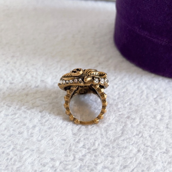 Authentic Gucci Strawberry Ring with white Crystal - Picture 8 of 13
